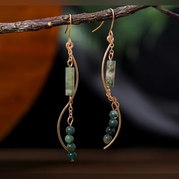 boutique Jewelry - NEW Dainty Drop And Dangle Tassel Earrings! NIP